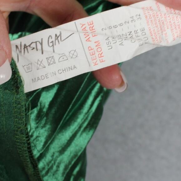 Nasty Gal Womens Emerald Green Satin Pleat Skirt Size‎ 2 - Picture 3 of 5